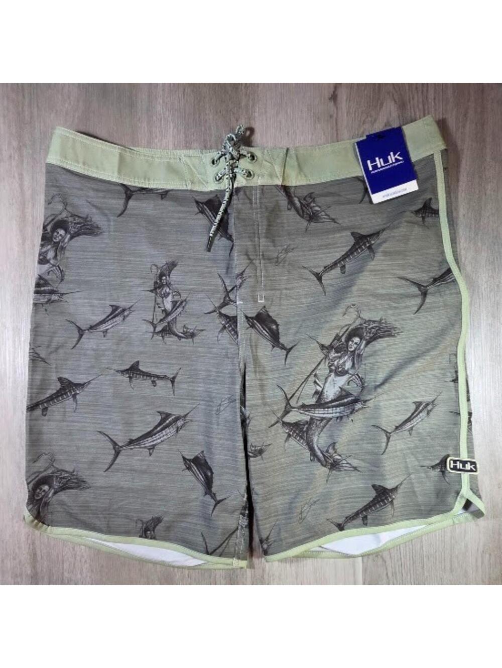 Huk Performance Fishing Men's 40 Boardshorts Classic 20" Marlin Mermaid Print
